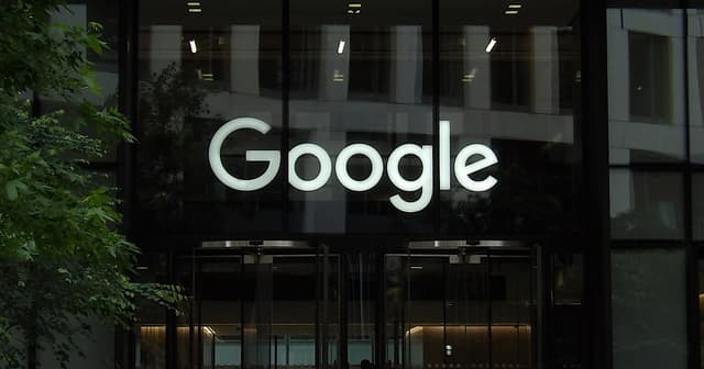 Google-მა SerpApi-ს წინააღმდეგ DMCA-ს საფუძველზე სარჩელი შეიტანა: საფრთხე SEO ინსტრუმენტებისთვის