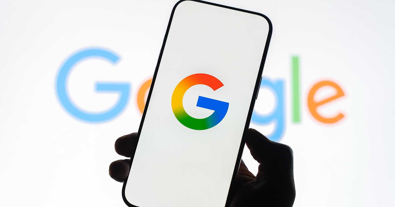 Google Discover-ის განახლება: ლოკალურმა გამოცემებმა ეროვნული მასშტაბის აუდიტორია დაკარგეს